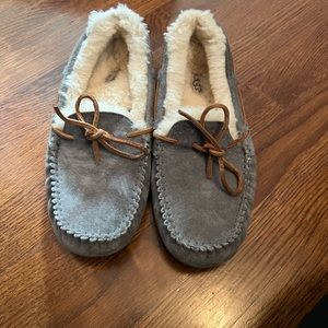 Ugg Womens slippers